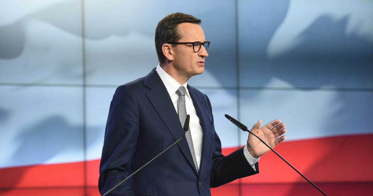 Mateusz Morawiecki zapowiedział, że wakacje kredytowe mogą obowiązywać także w 2024 roku, jednak już z kryterium dochodowym /Zbyszek Kaczmarek /Reporter