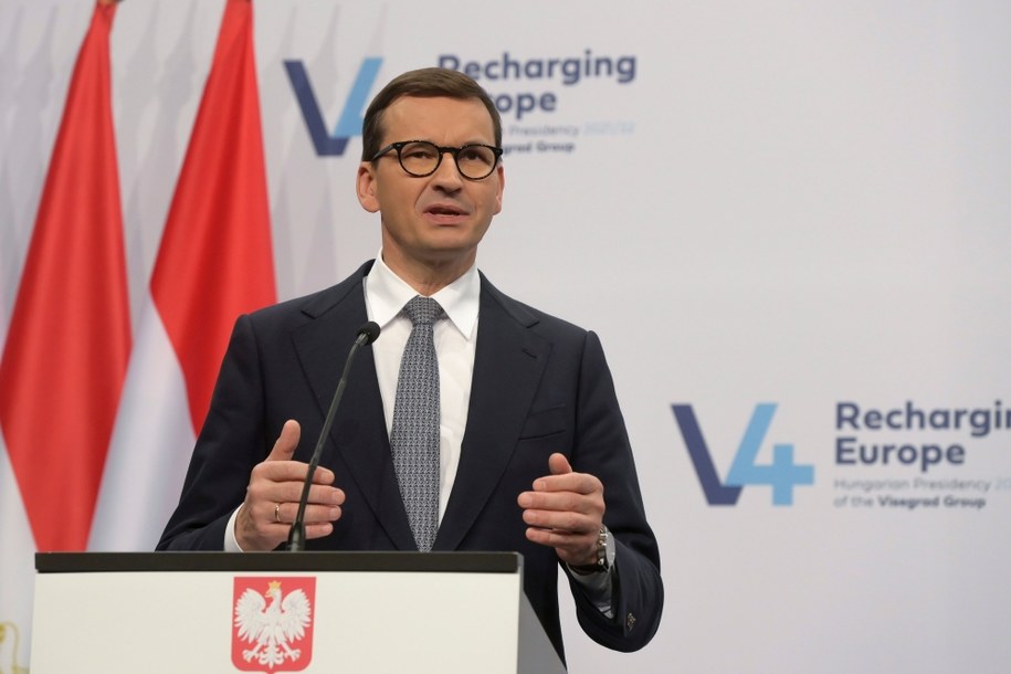 Mateusz Morawiecki /Szilard Koszticsak /PAP/EPA