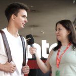Mateusz Okuła w roli głównej "Wrooklyn Zoo". To debiut młodego aktora