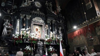 Matka Boża z tęczową aureolą. Prokuratura wznawia postępowanie