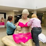 ​Matka Polka kontra Facebook. Szpital w Łodzi ubiera swój pomnik