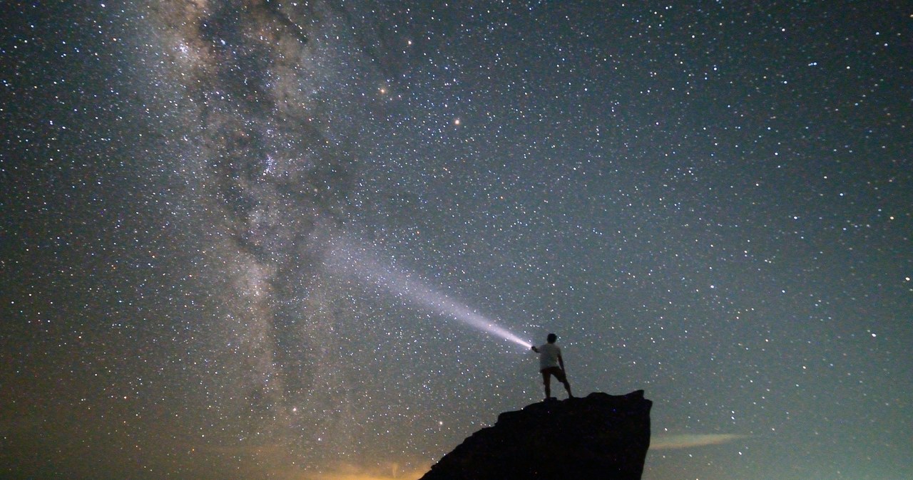 „Matka Smoków” i zaćmienie Słońca. Niezwykłe połączenie astronomicznych zjawisk /jimmysoning /123RF/PICSEL