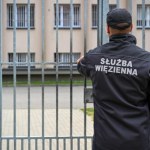 Matka w kajdankach na pogrzebie syna. Jest reakcja Służby Więziennej