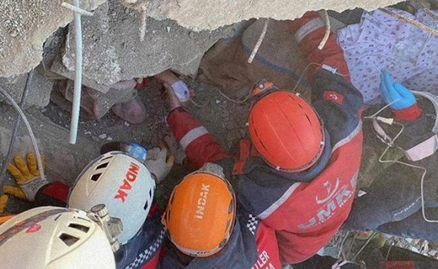 Matka z dwójką dzieci uratowani po 228 godzinach od trzęsienia ziemi w Turcji