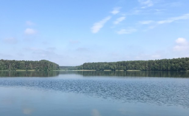 Matka zostawiła 4-latka nad jeziorem. Była pijana