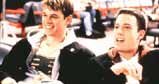 Matt Damon i Ben Affleck w filmie "Dogma" /