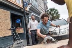 Matthew dociera do USA. Mieszkańcy przygotowują się na nadejście huraganu