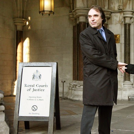Matthew Fisher przed sądem w Londynie /arch. AFP