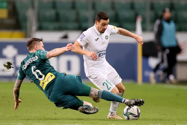 Matthias Johansson (Legia Warszawa) i Luis Machado (Radomiak Radom) / 	Leszek Szymański    /PAP