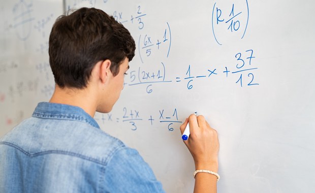 ​Matura 2023 z matematyki: Przykładowe rozwiązania w formule 2015 i formule 2023 