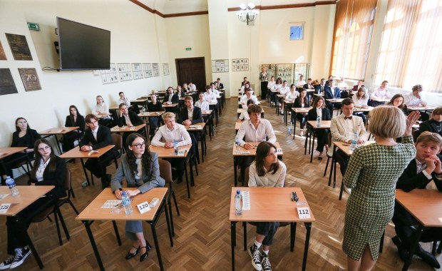 Matura 2025. Angielski rozszerzony i historia muzyki [ARKUSZE]