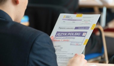 Matura 2025 z języka polskiego. Znamy tematy rozprawek. Polonistka komentuje