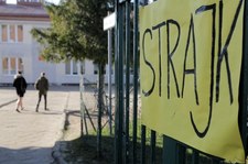 Maturzyści zorganizowali akcję w obronie egzaminu dojrzałości