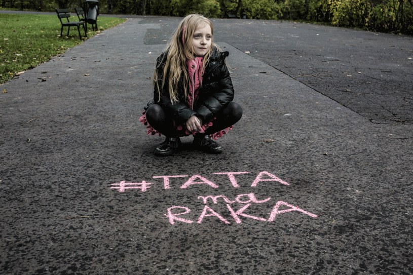 Matylda ma tylko 7 lat, ale robi wszystko, by uratować tatę. Możesz jej w tym pomóc! /Styl.pl