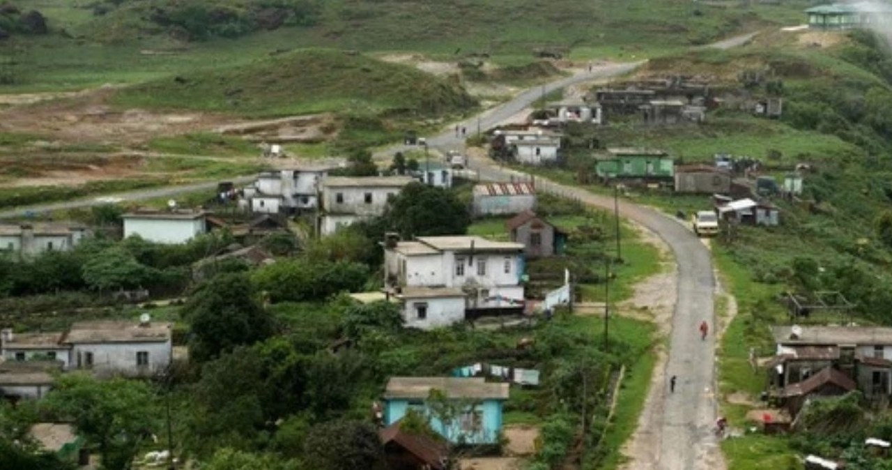 Mawsynram, najbardziej deszczowe miejsce na Ziemi /Amos Chapple/REX /East News
