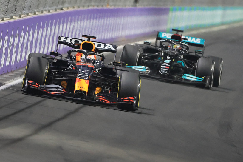 Max Verstappen i Lewis Hamilton /AFP/AFP GIUSEPPE CACACE/ /AFP