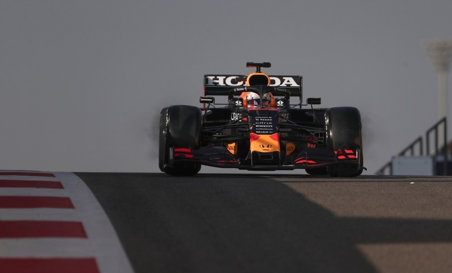 Max Verstappen na torze w Abu Zabi /	ALI HAIDER /PAP