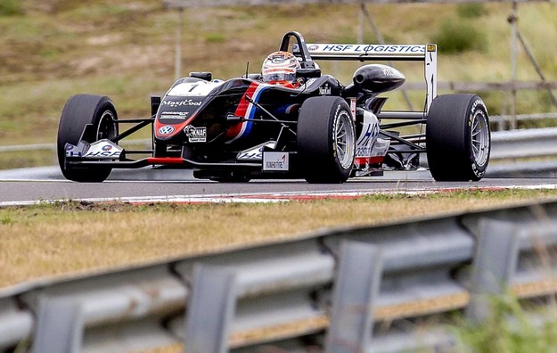Max Verstappen w bolidzie Formuły 3 /PAP/EPA/Sander Koning /PAP/EPA
