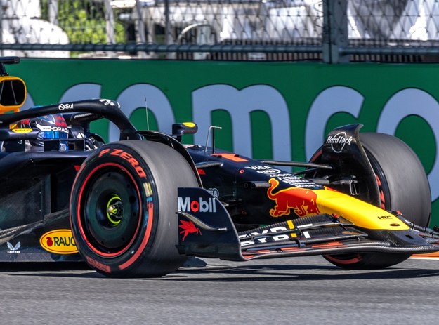 Max Verstappen z ekipy Red Bulla wygrał kwalifikacje do niedzielnego wyścigu w Miami o Grand Prix /CRISTOBAL HERRERA-ULASHKEVICH /PAP/EPA