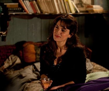 Maya Sansa w scenie z filmu "Molier na rowerze"