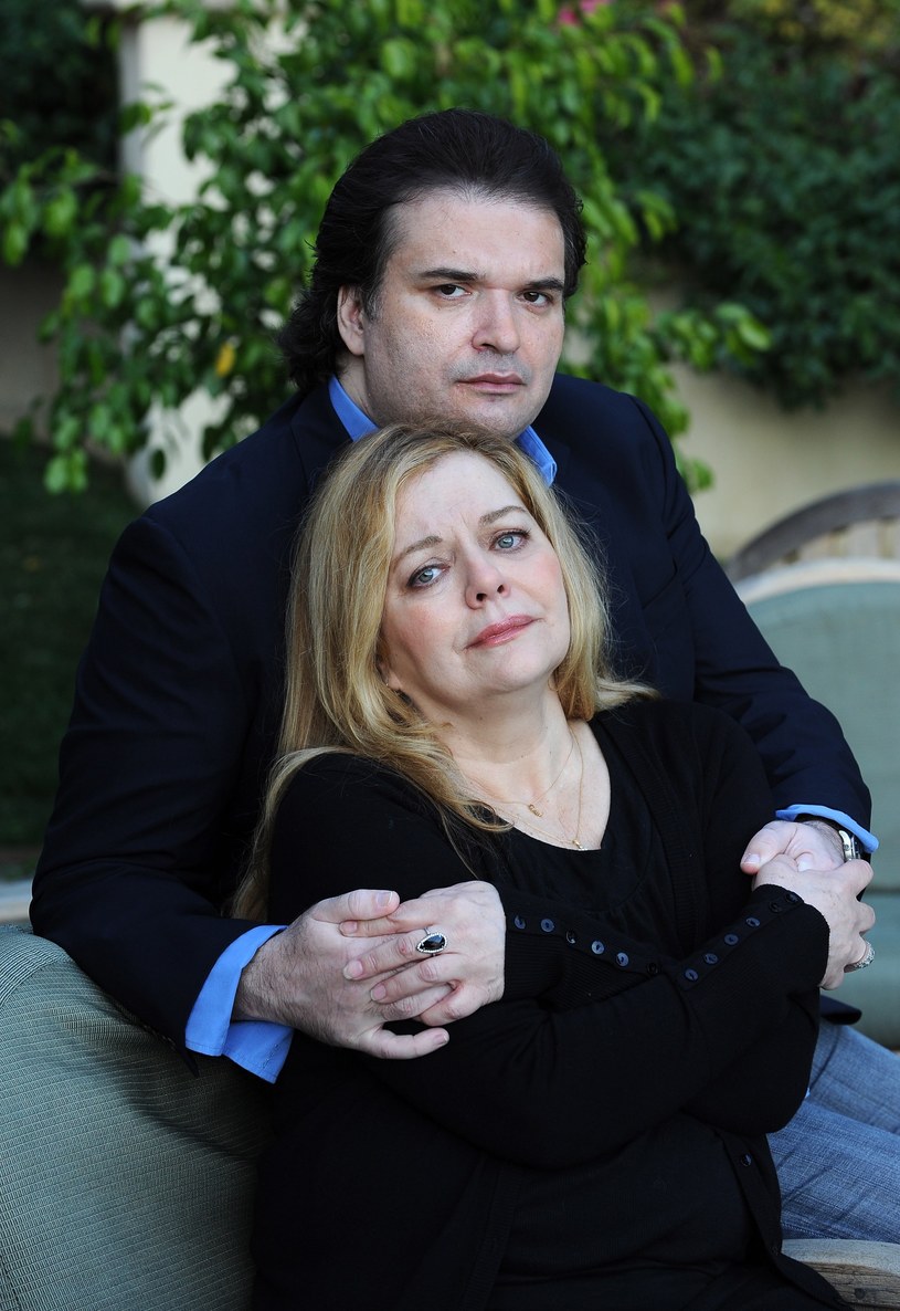 Mąż i matka aktorki w sesji po jej śmierci /Frazer Harrison /Getty Images