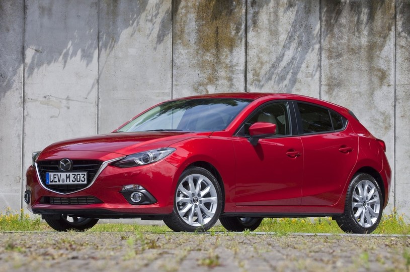 Mazda 3 jest jednym z ostatnich kompaktów na rynku, który nie uległ trendowi downsizeingu /Informacja prasowa