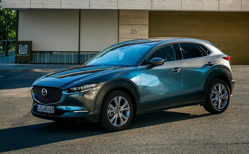 Mazda CX-30 /Mazda