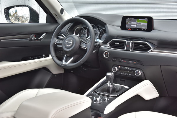 Mazda CX5 2.0 AWD SKYG SkyPassion zdj.6 magazynauto