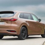 Mazda CX-80 stawia na dużego diesla, trzy rzędy siedzeń i cenę. Ponad 900 km zasięgu