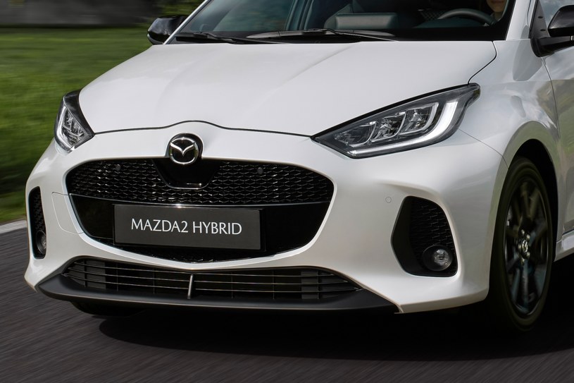 Mazda2 Hybrid doczekała się liftingu. Są zmiany kosmetyczne i lepsze wyposażenie /Mazda /materiały prasowe