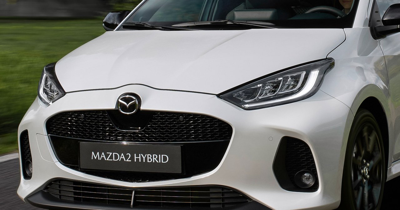 Mazda2 Hybrid doczekała się liftingu. Są zmiany kosmetyczne i lepsze wyposażenie /Mazda /materiały prasowe