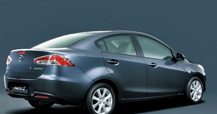 Mazda2 sedan / Kliknij /INTERIA.PL