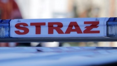 Mazowieckie: Pracownik firmy kosmetycznej wpadł do głębokiego zbiornika