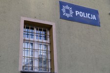 Mazowieckie: Śmierć 46-latki na komisariacie. Prokuratura wszczęła śledztwo