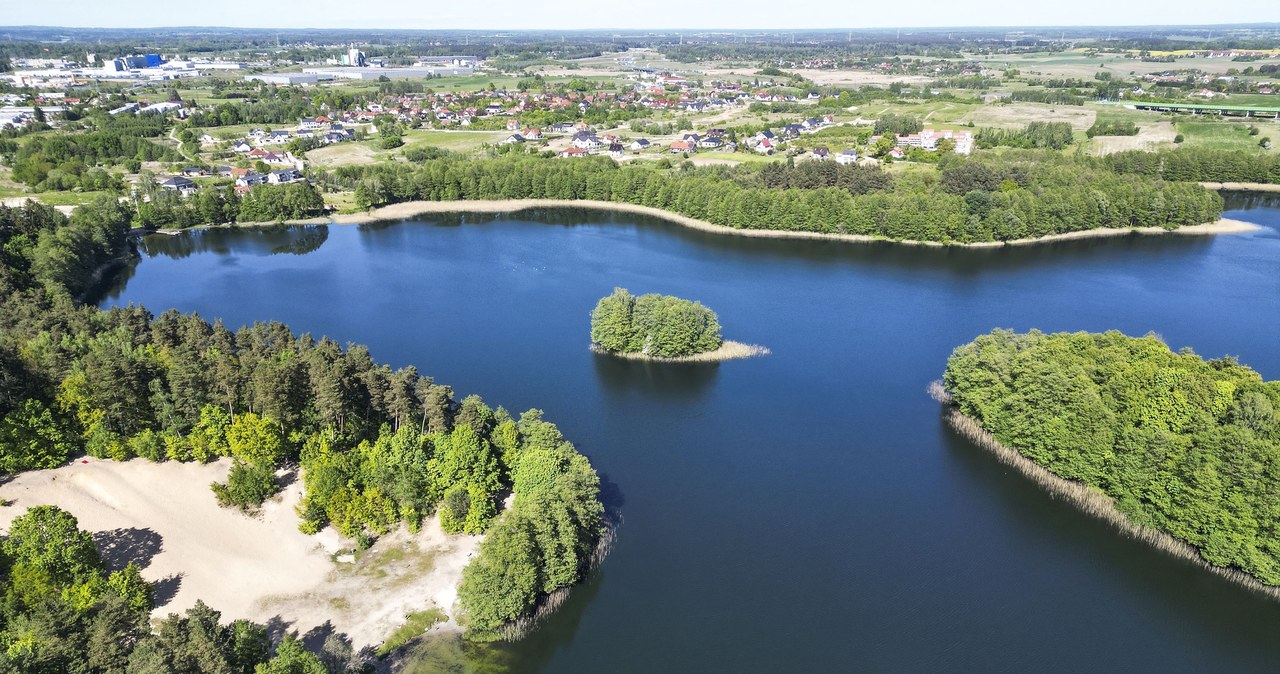 Mazury to piękna kraina. Wiele osób od razu się w nich zakochuje i wraca nawet kilka razy w roku /Artur Szczepanski/REPORTER /East News