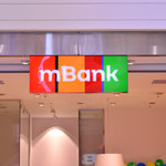 mBank stawia na ekologię, lecz nie wyłączy klientom wtyczki  
