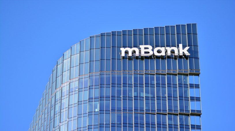 mBank szykuje zmiany dla klientów, będą dotyczyły m.in. przelewów krajowych i zagranicznych /123RF/PICSEL