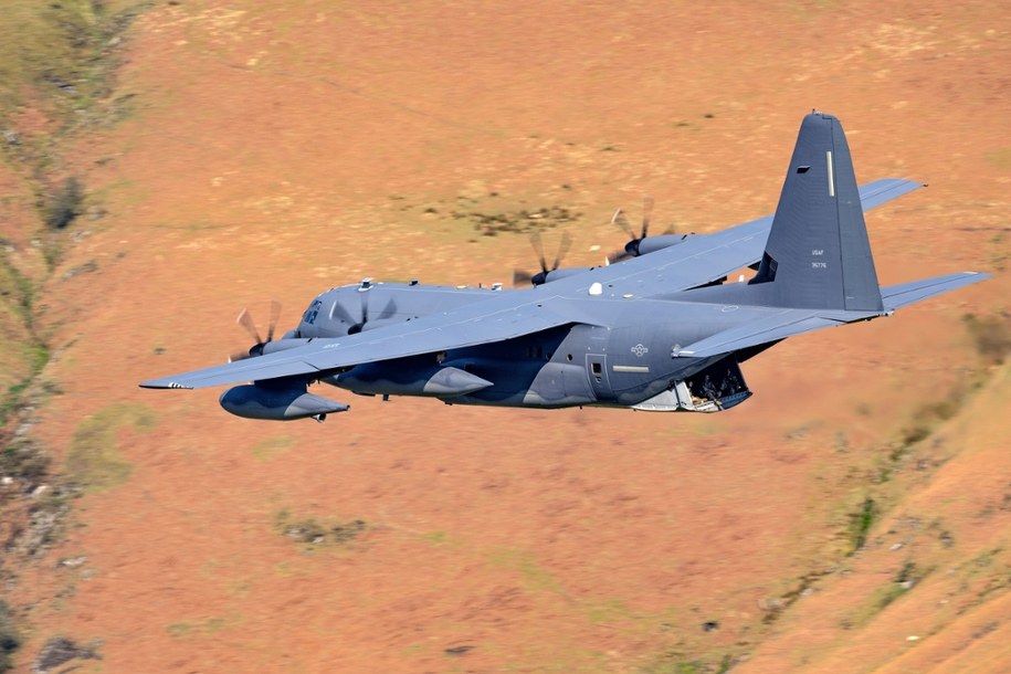 MC-130J – specjalistyczne samoloty wykorzystywane do działań szpiegowskich i ewakuacyjnych /Shutterstock