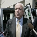 McCain krytykuje ratowanie banków, Obama wręcz przeciwnie