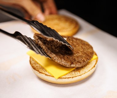 McDonald's goni za inflacją. Cheeseburger coraz droższy 