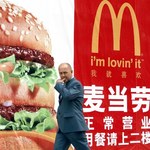 McDonald's podnosi płace pracownikom
