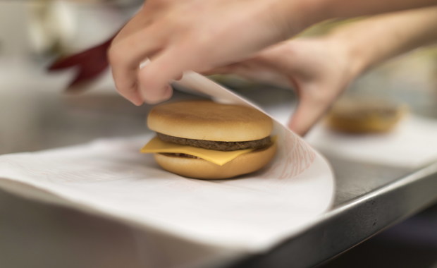 McDonald's testuje świeżą wołowinę w kolejnych burgerach