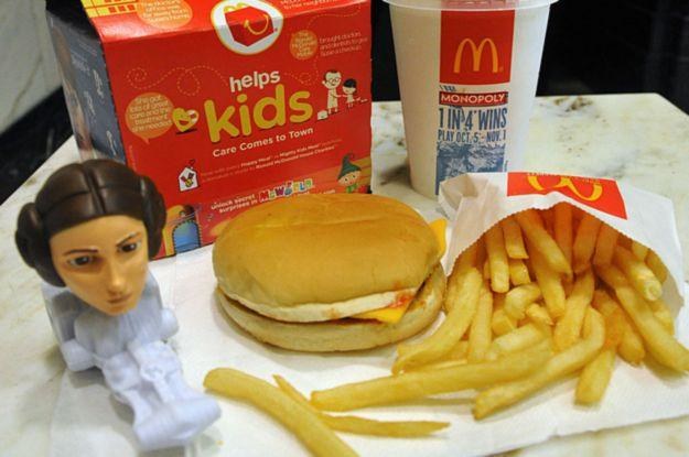 McDonald - także i znana sieć fast-foodów padła ofiarą cyberprzestępców /AFP