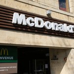 McDonald’s zapłaci 16,9 mln zł. UODO: Naruszenie RODO w grafikach