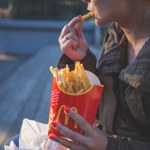 McDonalds zapowiada zerowe emisje netto do 2050 r. Aktywiści: To greenwashing