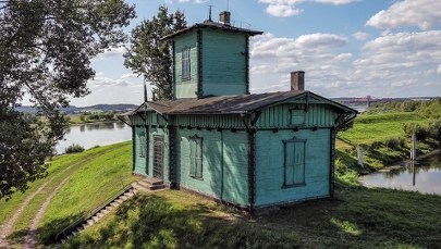 Mechaniczny wodowskaz z XIX wieku. Unikatowy zabytek na wiślanym wale w Korzeniewie