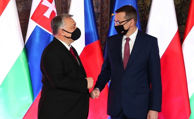 Mechanizm "pieniądze za praworządność" szybciej, niż liczyły Polska i Węgry? 