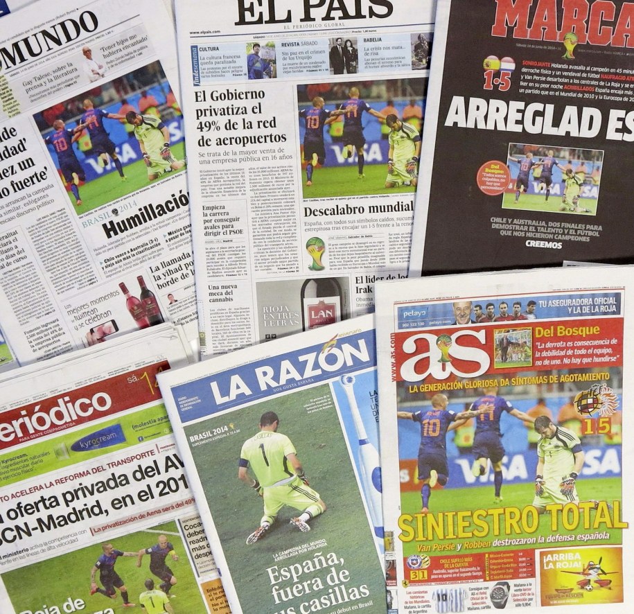 Mecz jest na okładkach wszystkich gazet /CARLOS GOMEZ DE LUNA /PAP/EPA