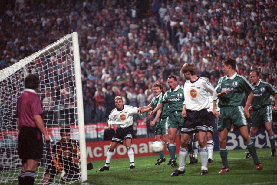 Mecz Legii Warszawa i Rosenborga Trondheim na zdjęciu archiwalnym z 13 września 1995 roku /Teodor Walczak /PAP