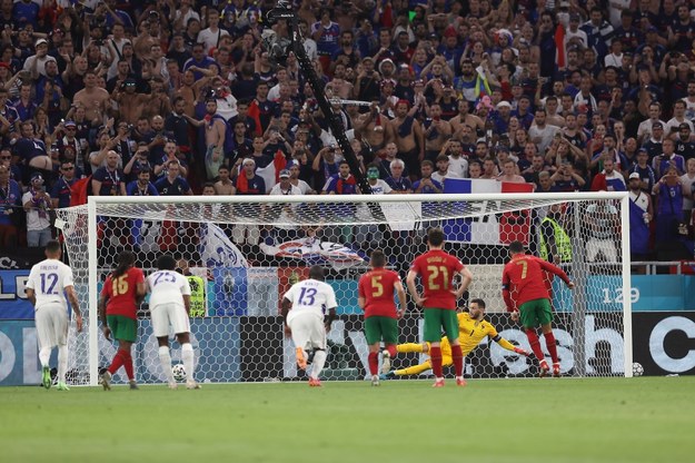 Mecz Portugalia - Francja był jednym z ostatnich spotkań fazy grupowej Euro 2020 /Alex Pantling / POOL /PAP/EPA